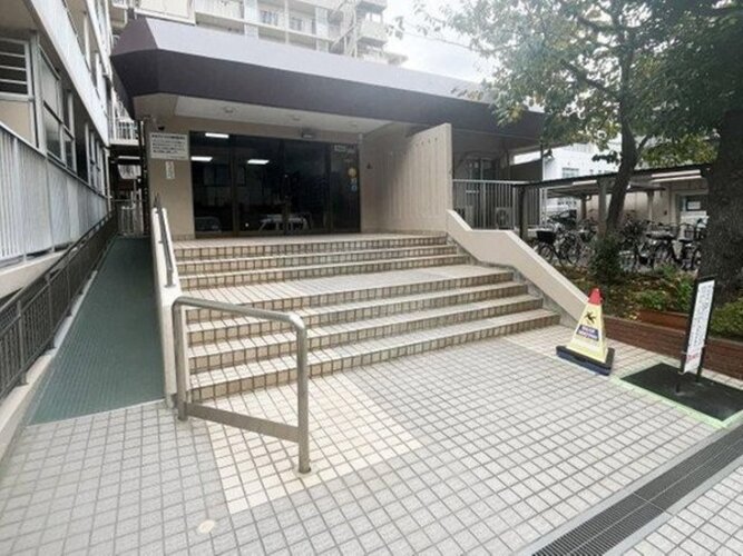 エントランス エントランス