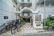 ~掃除も行き届いていて常に綺麗に保たれたエントランス~ ~掃除も行き届いていて常に綺麗に保たれたエントランス~