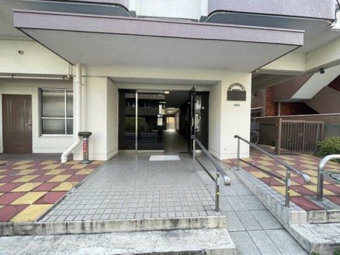 エントランス エントランス