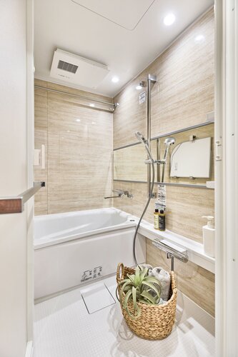 浴室　＊浴室暖房換気乾燥機付き＊