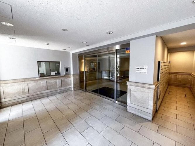 エントランス エントランス