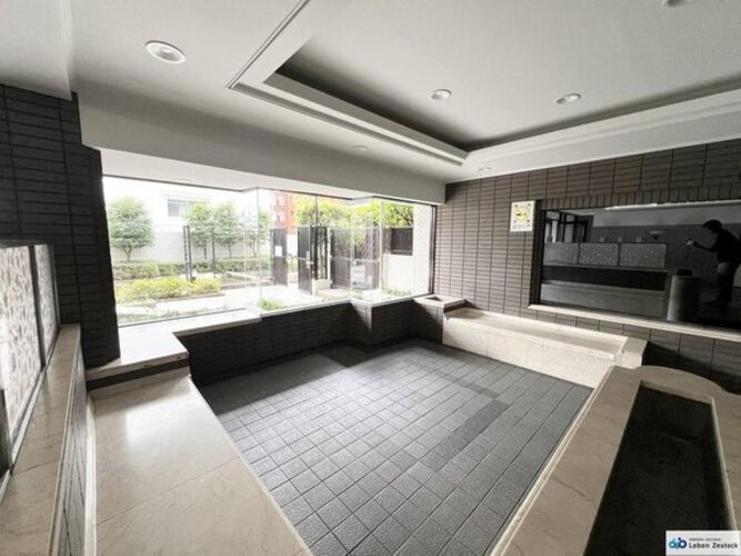 エントランス エントランス