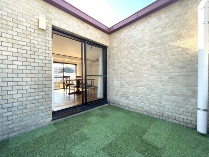 バルコニー バルコニー