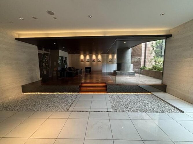 エントランス エントランス