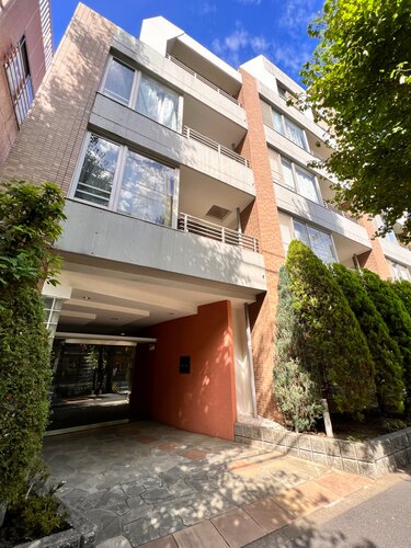 マンションエントランス部分 マンションエントランス部分