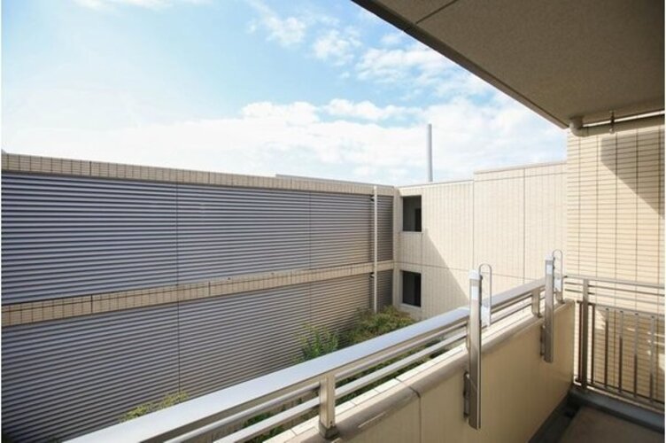 バルコニー バルコニー