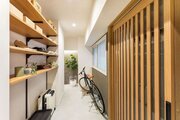 ゆとりある玄関には大きなアウトドア用品など大きな荷物も置けます ゆとりある玄関には大きなアウトドア用品など大きな荷物も置けます