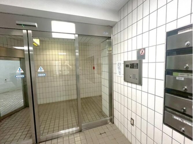 エントランス エントランス