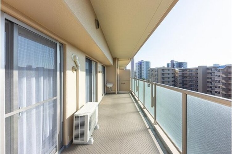 バルコニー バルコニー