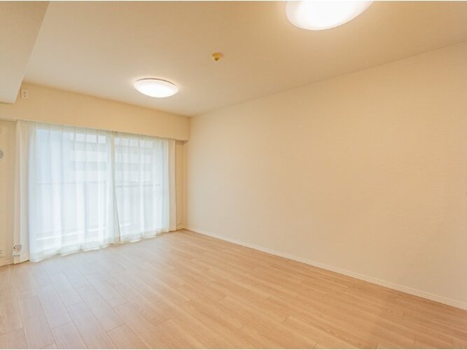 内装はシンプルに落ち着きのある空間にしています。ゆったりとしたひとときを過ごせそうです♪内装はシンプルに落ち着きのある空間にしています。ゆったりとしたひとときを過ごせそうです♪