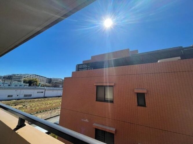 バルコニー バルコニー