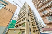 時の流れに色あせることのない瀟洒な外観。朝晩、1年365日、様々な表情を見せます。 時の流れに色あせることのない瀟洒な外観。朝晩、1年365日、様々な表情を見せます。