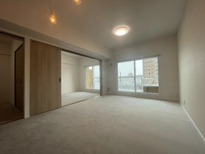 ゆったりくつろげる上質なリビングダイニングは、あなたの暮らしにより価値のある時間を演出してくれます。 ゆったりくつろげる上質なリビングダイニングは、あなたの暮らしにより価値のある時間を演出してくれます。