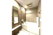 お風呂に求める心地良い癒しの時間のために、機能性とデザイン性に重点を置き、寛ぎの空間を演出しました。