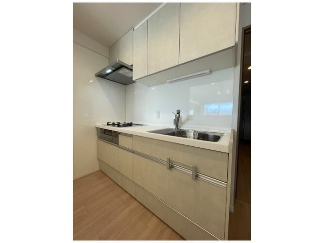 優しい温もりを醸し出すキッチンは料理の為の配慮を散りばめられた仕様です。