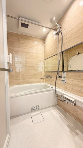 浴室　＊浴室暖房換気乾燥機付き＊