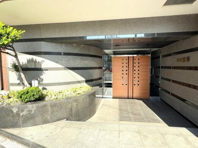 エントランス エントランス