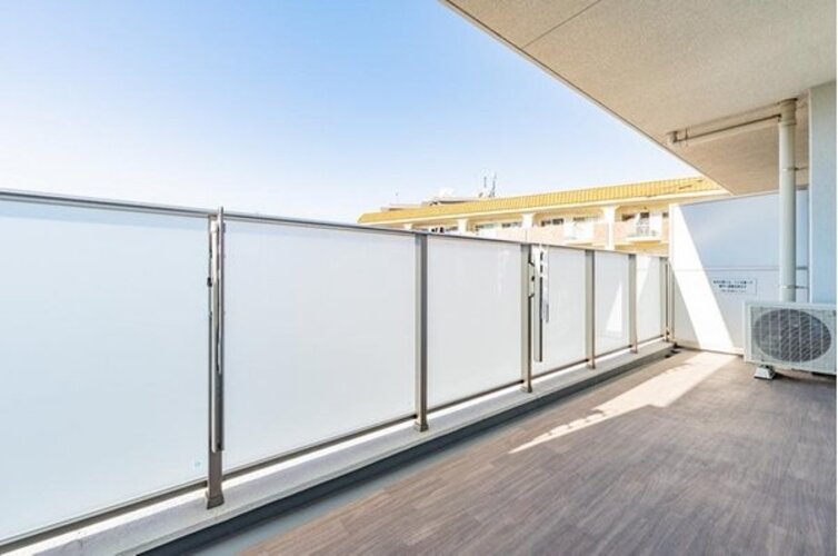 バルコニー バルコニー