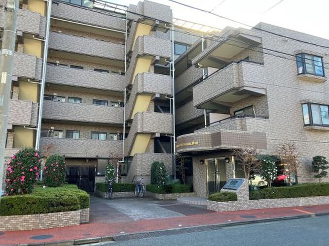 流行に左右されず、将来にわたって価値が継続する「上質」な佇まい。 流行に左右されず、将来にわたって価値が継続する「上質」な佇まい。