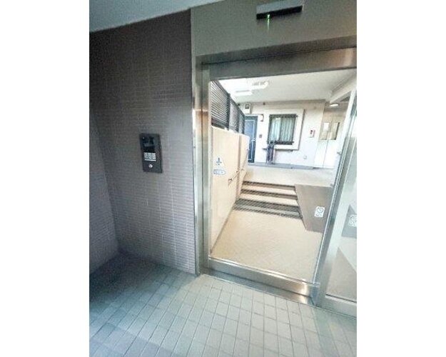 エントランス エントランス