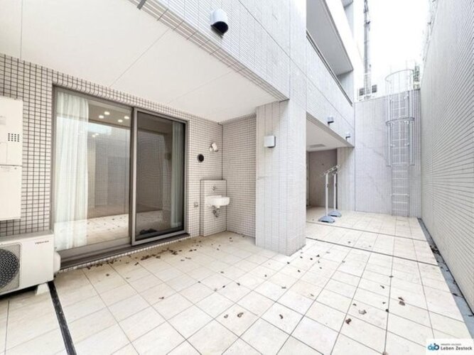 バルコニー バルコニー