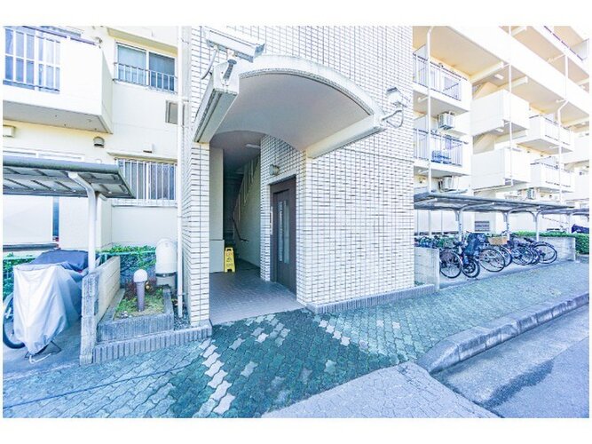 綺麗に管理された共用部。管理体制もマンション選びの大切なポイントです。