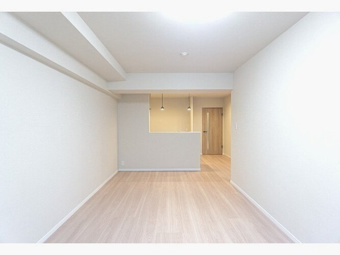 内装はシンプルに落ち着きのある空間にしています。ゆったりとしたひとときを過ごせそうです♪