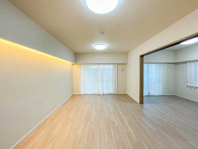 爽やかな風がそよぐ光に溢れた空間。清々しい気持ちになるお部屋です。