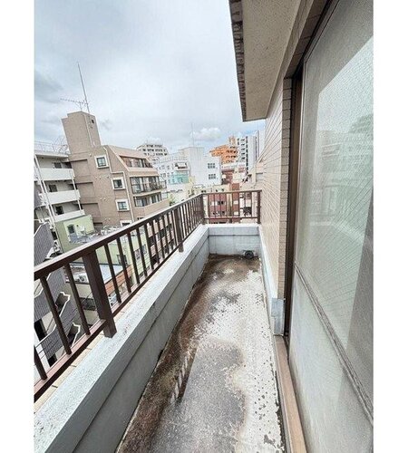 バルコニー バルコニー