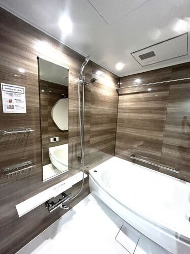 お風呂に求める心地良い癒しの時間のために、機能性とデザイン性に重点を置き、寛ぎの空間を演出しました。