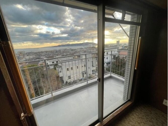 バルコニー バルコニー