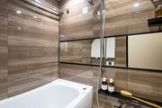 バスルームはゆったりとくつろぎ溢れる空間で、身体も心も癒されます。暖房・涼風・換気・乾燥機能付きで1年中快適です。