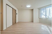 ほっと一息つけるような、安心できる空間です♪シンプルな内装は、ニーズが変わってもご活用頂けそうです。