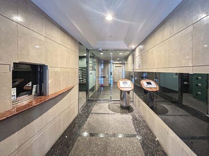 エントランス エントランス