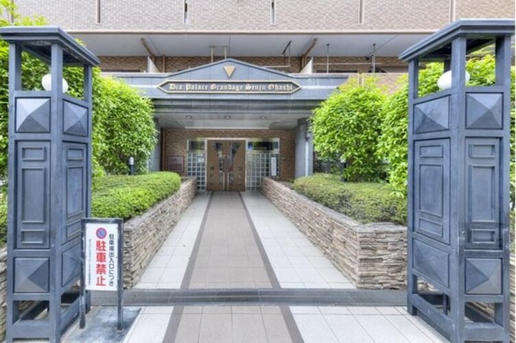 エントランス エントランス