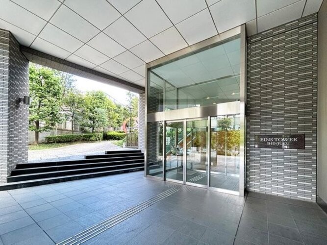 エントランス エントランス