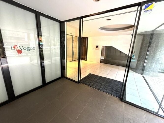 エントランス エントランス