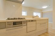 暮らしの中で輝き続けるキッチン。日々の調理を快適にサポート。あなたの暮らしに寄り添うキッチンです。