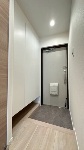 玄関　＊トールタイプの下足入れあり＊