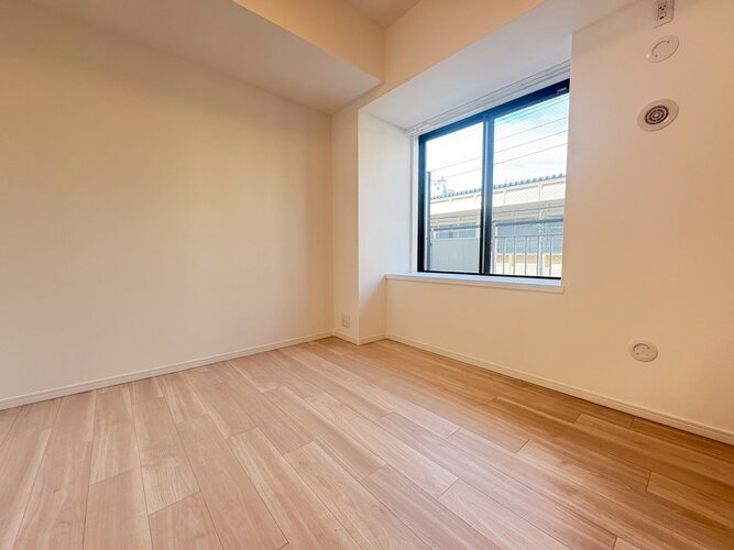 洋室②　＊約4.8帖・ウォークインクローゼットあり＊