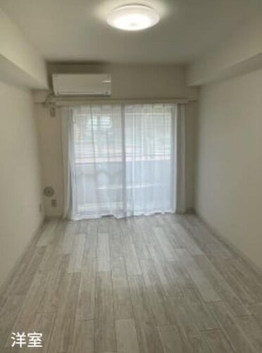 内装はシンプルに落ち着きのある空間にしています。ゆったり 内装はシンプルに落ち着きのある空間にしています。ゆったり