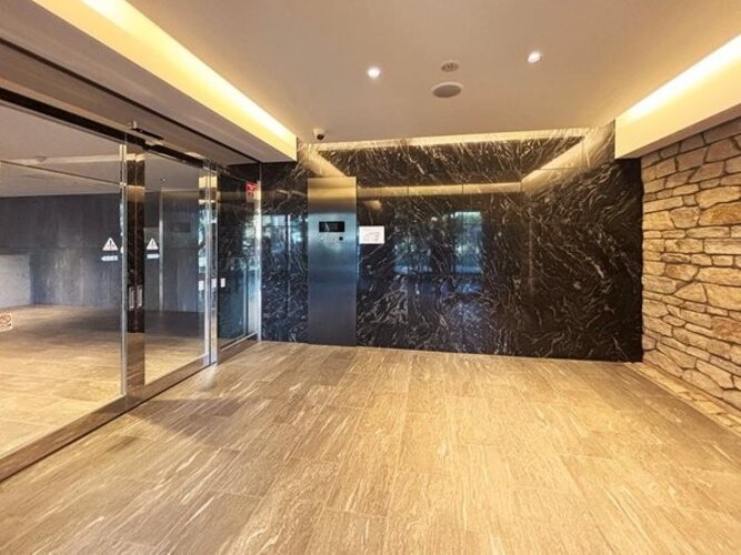 エントランス エントランス