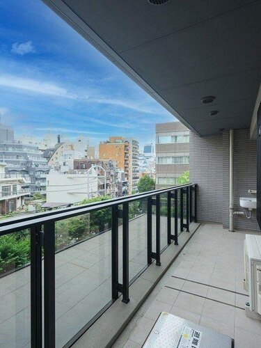 バルコニー バルコニー