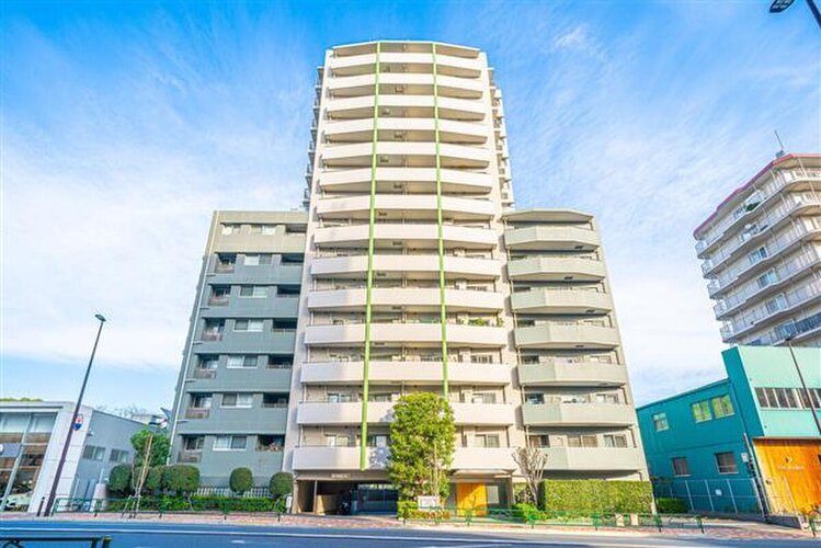 複合施設東京イースト21まで徒歩3分。日常生活便利な立地に佇むマンションです。