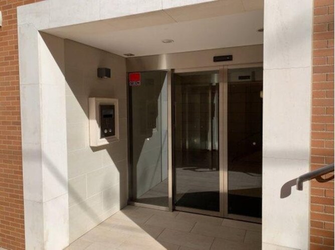 エントランス エントランス