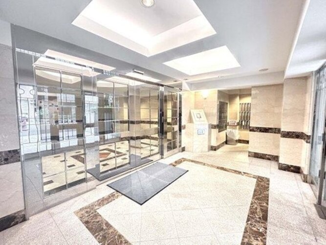 エントランス エントランス