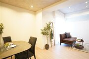 内装はシンプルに落ち着きのある空間にしています。ゆったりとした家族とのひとときを過ごせそうです♪ 内装はシンプルに落ち着きのある空間にしています。ゆったりとした家族とのひとときを過ごせそうです♪