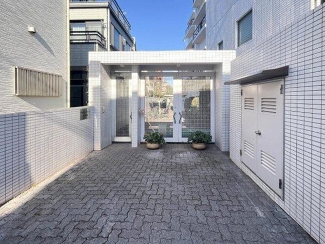 エントランス エントランス