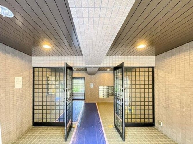 エントランス エントランス