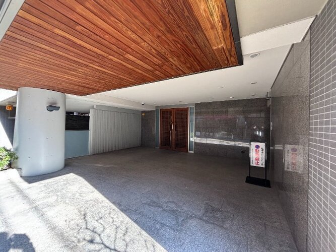 めまぐるしく過ぎ行く日々の中でゆったりとした休息と癒しを提供してくれる空間がここから始まります。